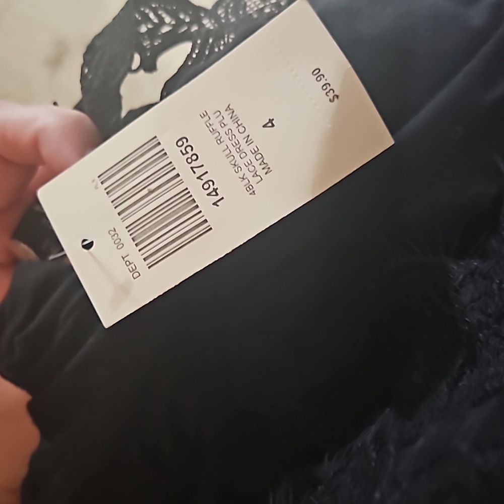 Black lacy skull dress - Picture 4 of 4